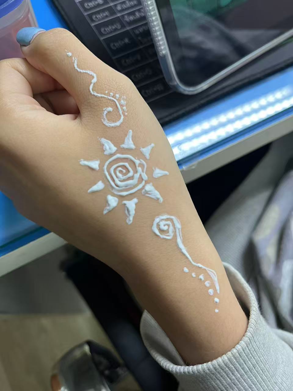 สีเพ้นท์เฮนน่า Henna : สีทอง แบบโคน ขนาด 25 กรัม โปรฯ 3 หลอด - Image 5